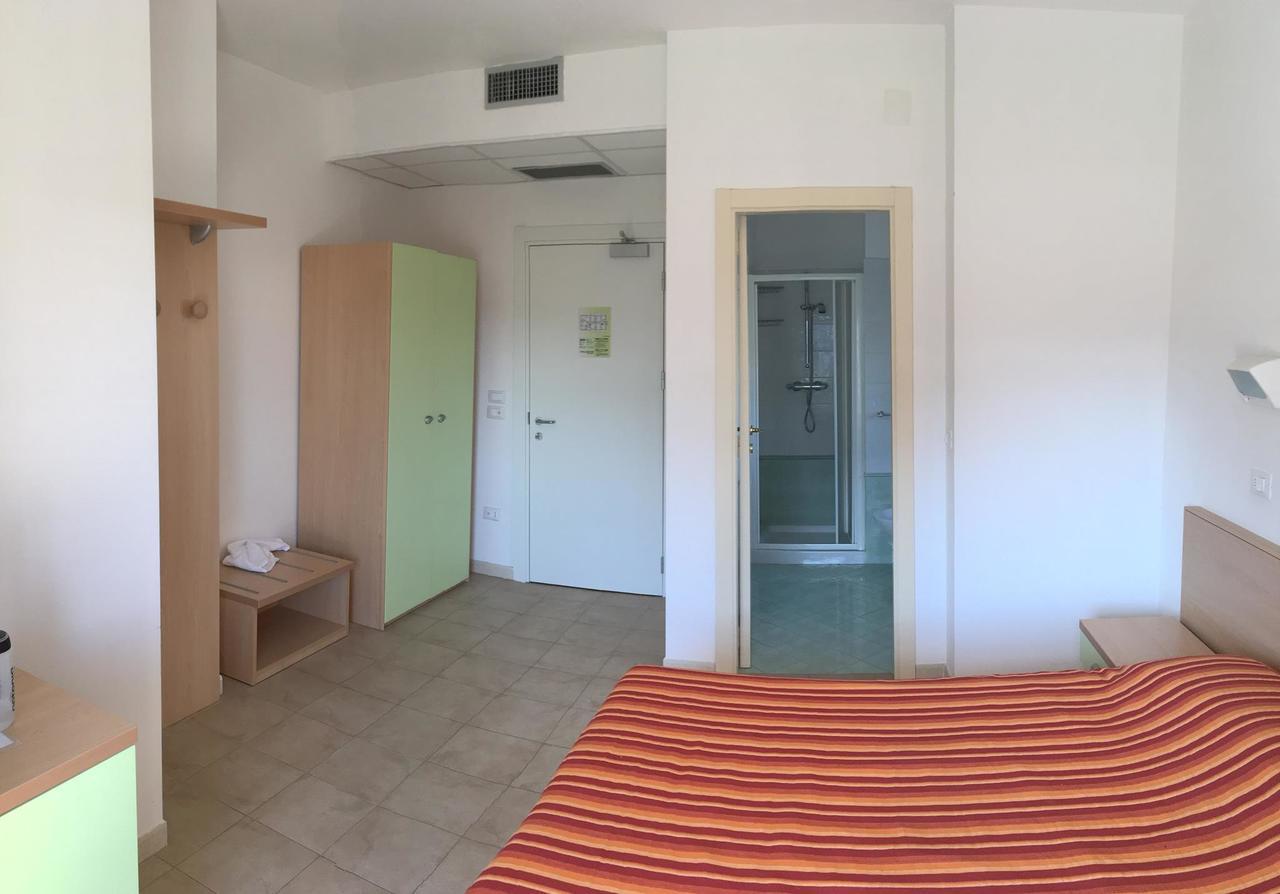 Claudia Residence Alba Adriatica Exterior foto